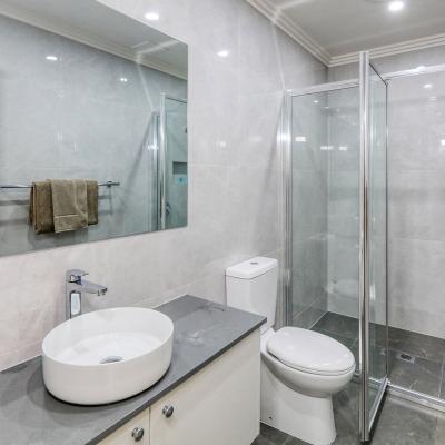 Saltbush Motor Inn Queen Suite 4a