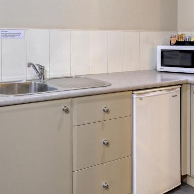 Saltbush Motor Inn Twin Suite 3a
