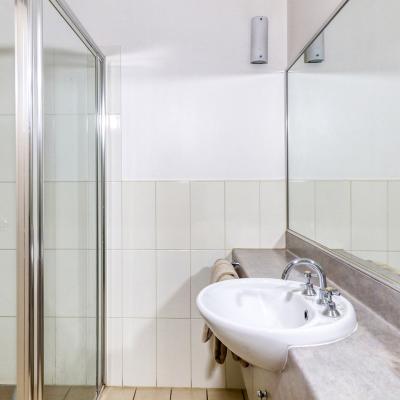 Saltbush Motor Inn Twin Suite 4a